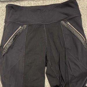 Athletica - Black Moro Leggings / Large